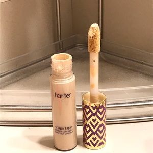 Tarte Shape Tape contouring concealer